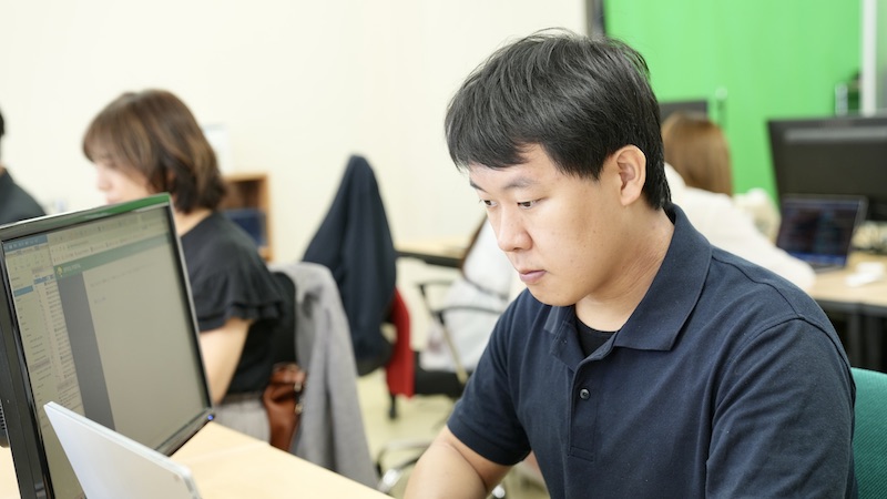 システム開発 システム事業部 プログラムで世の中のために SIA株式会社 | SIA株式会社 - システム開発 Webシステム開発 iOSアプリ開発 システム開発 システム事業部 プログラムで世の中のために SIA株式会社